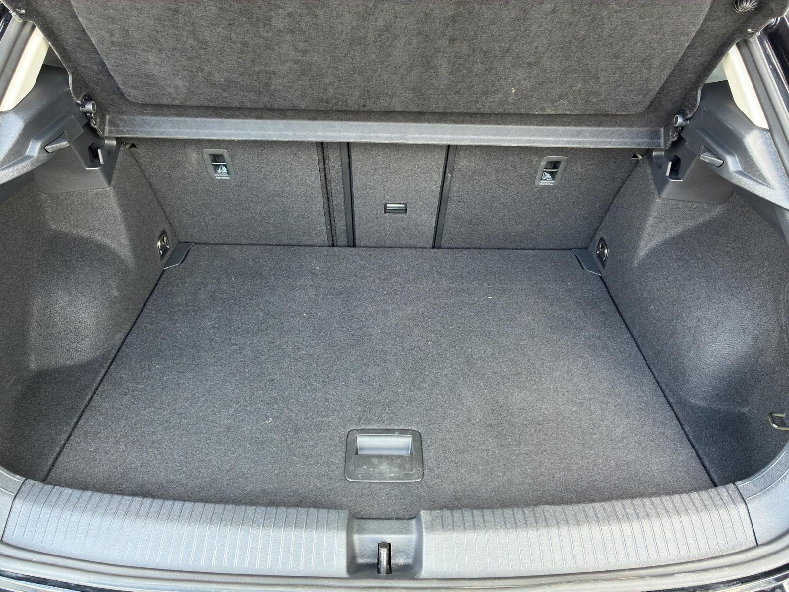 Volkswagen T-Roc 2022 г. Чёрный, пробег 16178 км