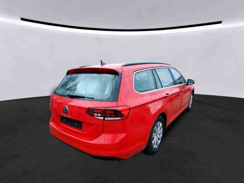 Volkswagen Passat 2023 г. Красный, пробег 56596 км