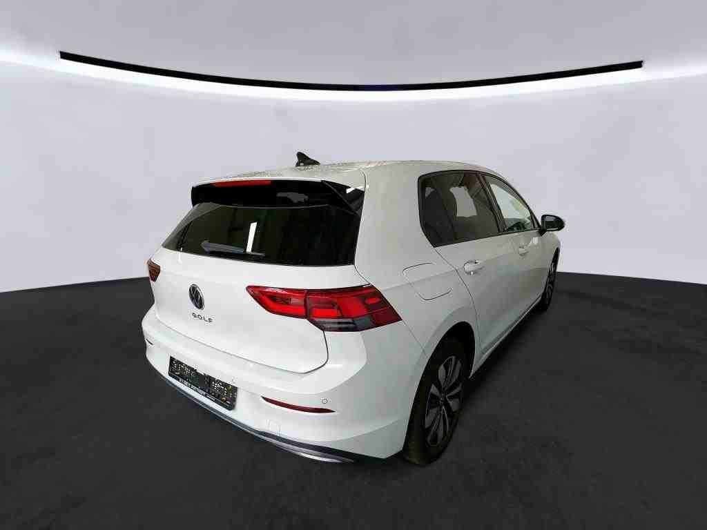 Volkswagen Golf 2024 г. Белый, пробег 20410 км