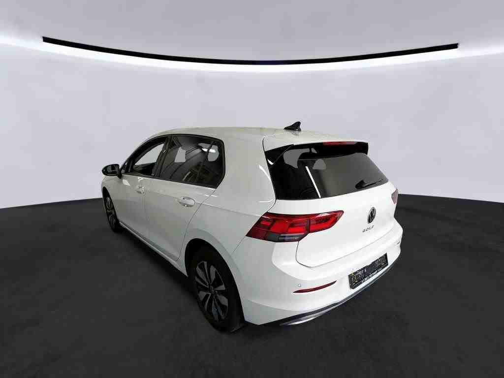 Volkswagen Golf 2024 г. Белый, пробег 20410 км