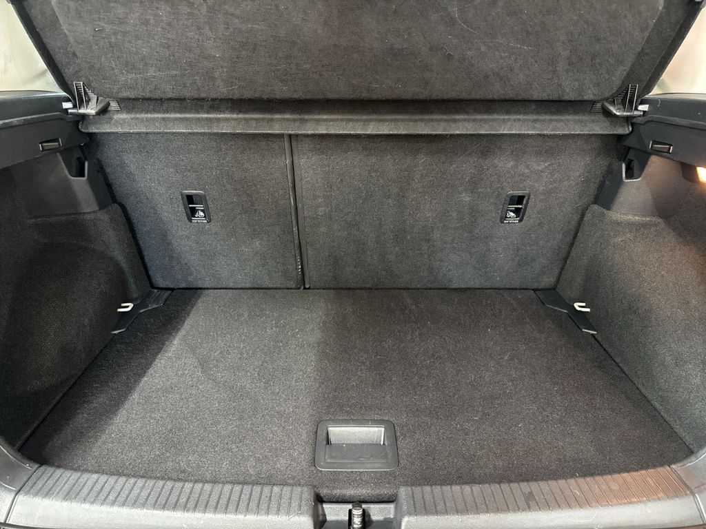 Volkswagen T-Cross 2022 г. Серый, пробег 38900 км