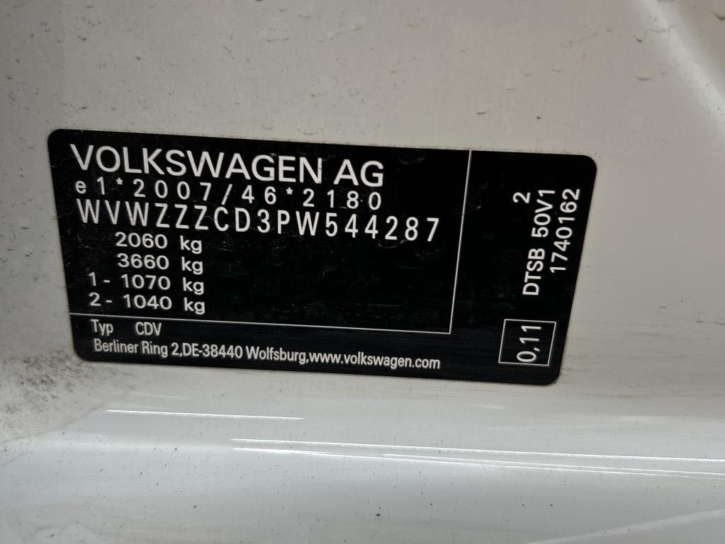 Volkswagen Golf 2023 г. Белый, пробег 24950 км