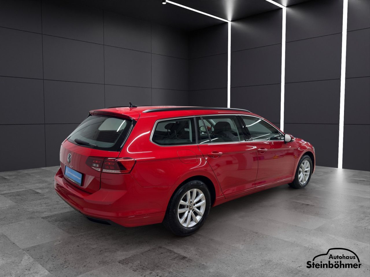 Volkswagen PASSAT VARIANT 2024 г. Красный, пробег 52301 км