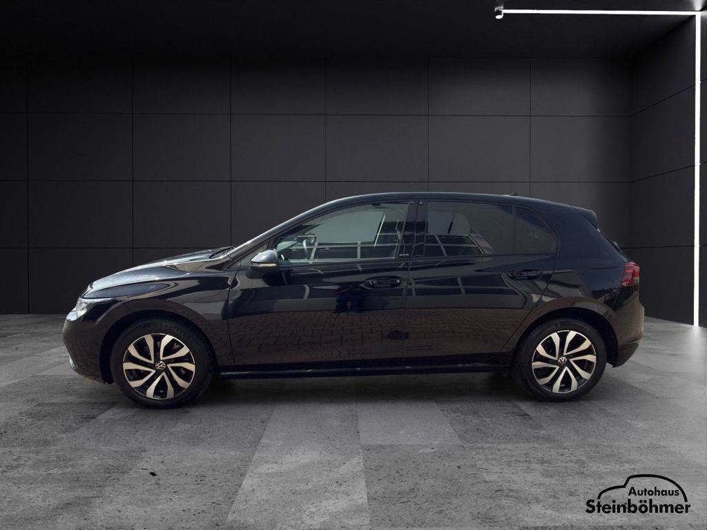 Volkswagen Golf 2023 г. Чёрный, пробег 45446 км