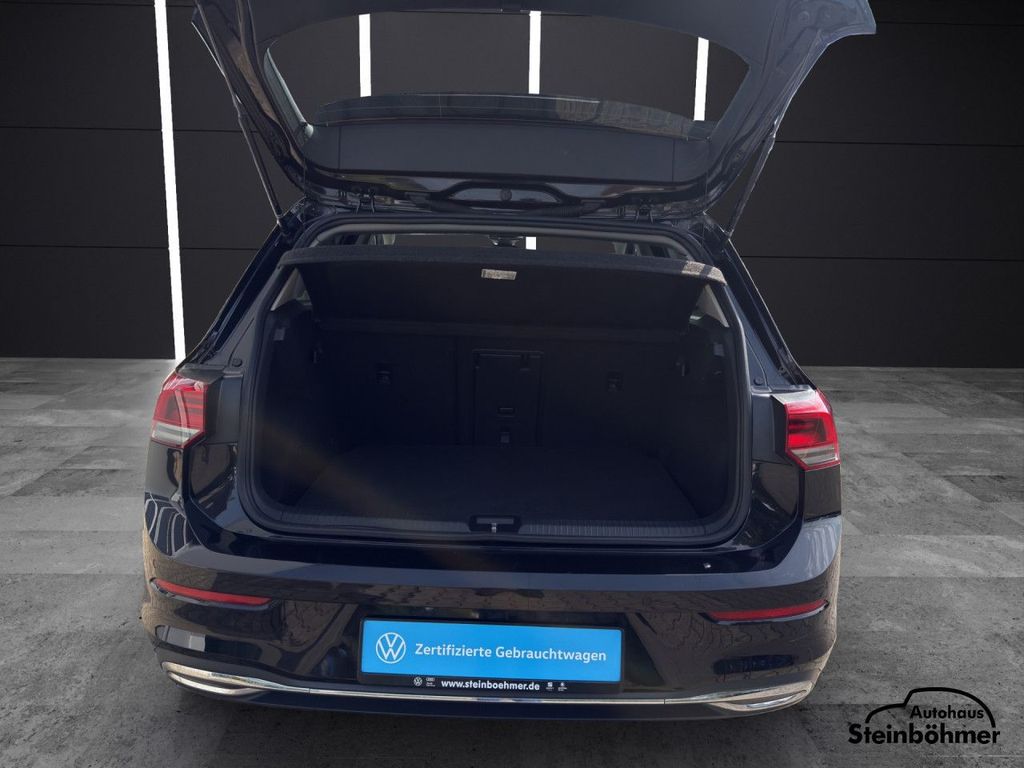 Volkswagen Golf 2023 г. Чёрный, пробег 45446 км