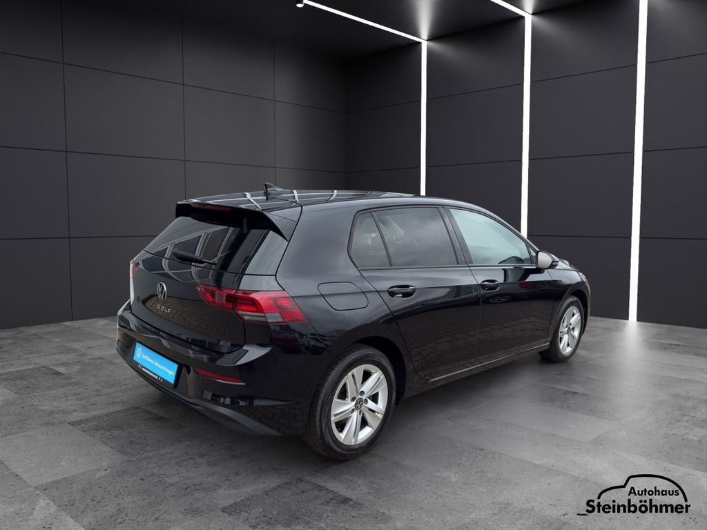 Volkswagen Golf 2023 г. Чёрный, пробег 47602 км