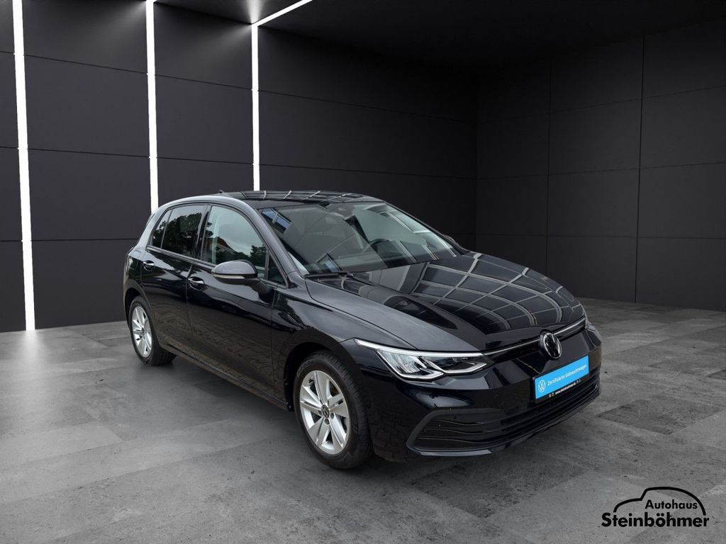 Volkswagen Golf 2023 г. Чёрный, пробег 47602 км