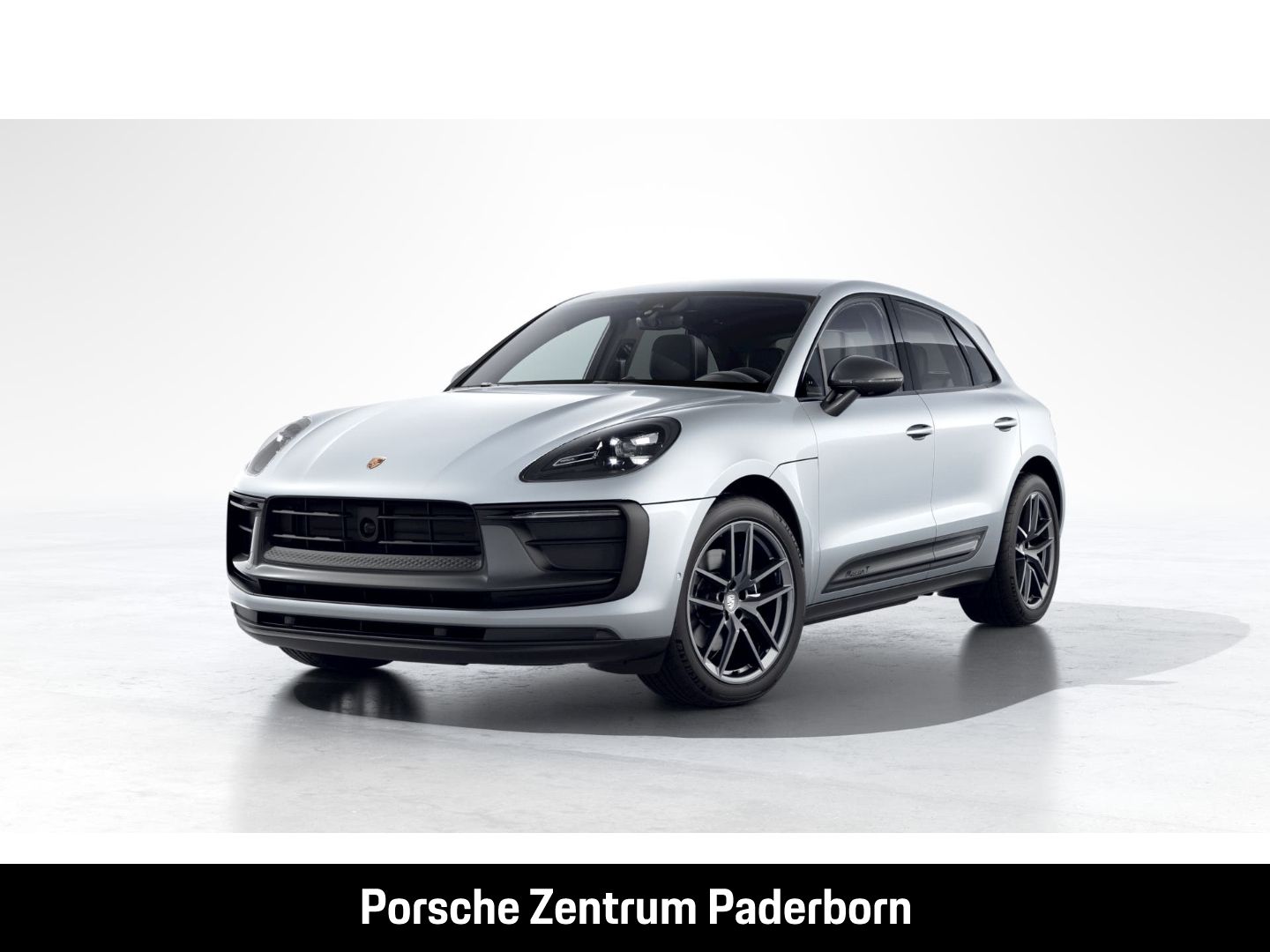 Porsche Macan 2024 г. Серебристый, пробег 30350 км