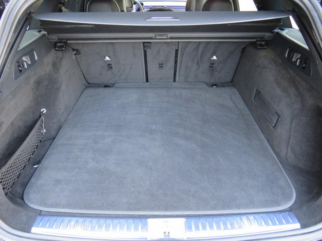Mercedes-Benz E 200 2023 г. Чёрный, пробег 30882 км