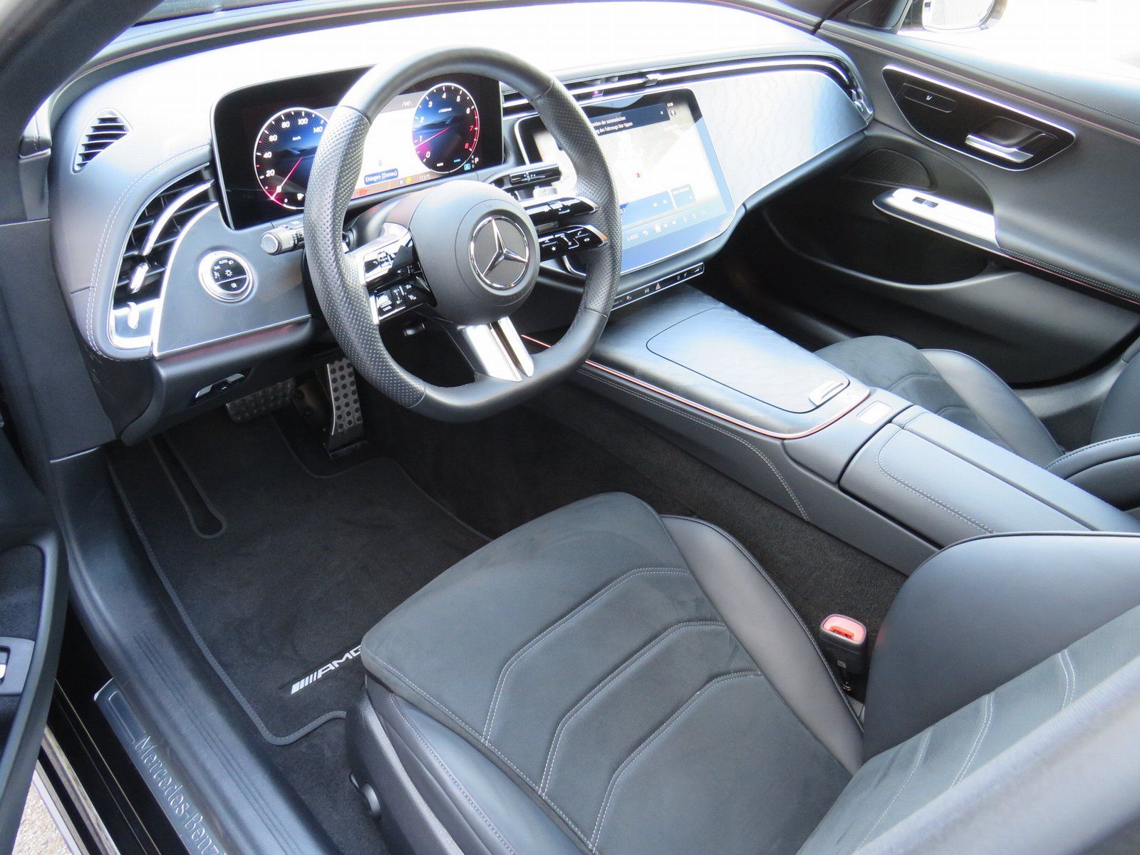 Mercedes-Benz E 200 2023 г. Чёрный, пробег 30882 км