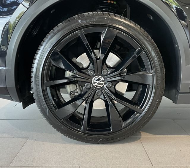 Volkswagen T-Roc 2022 г. Чёрный, пробег 17350 км