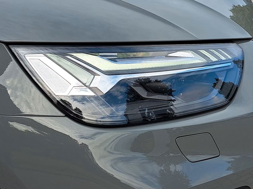 Audi SQ5 2022 г. Серый, пробег 50000 км