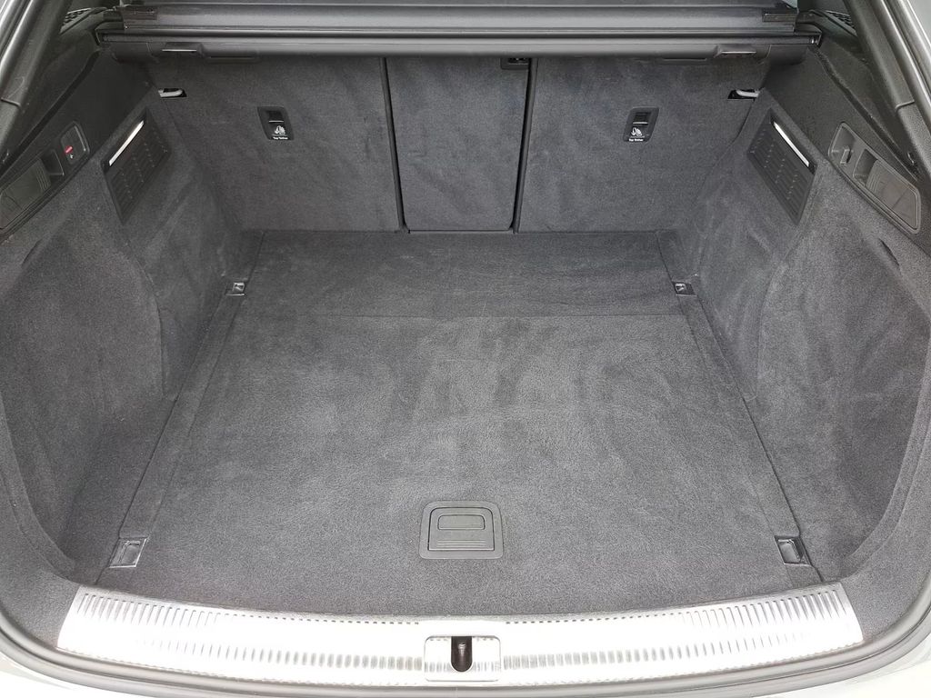 Audi SQ5 2022 г. Серый, пробег 50000 км