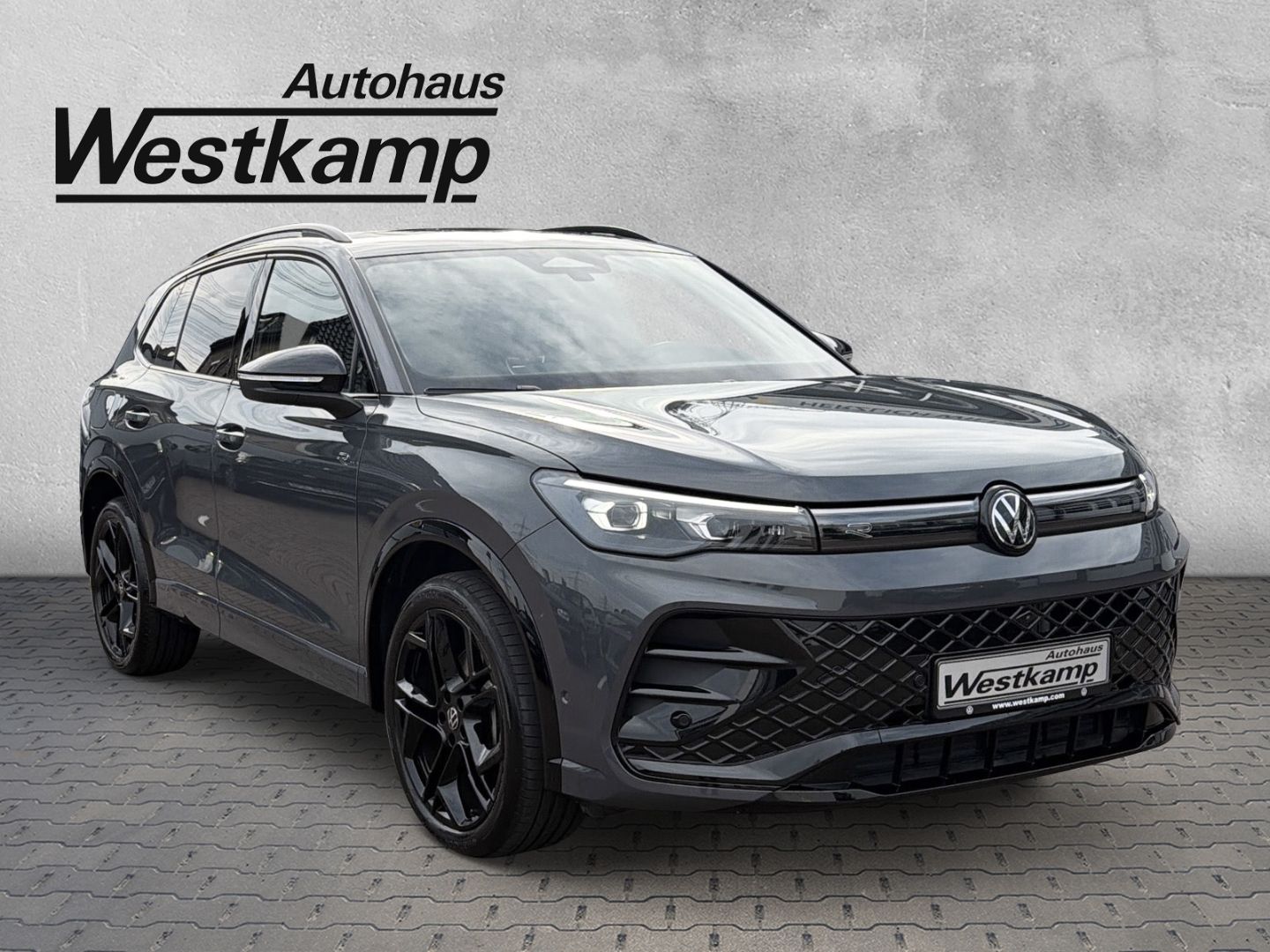 Volkswagen Tiguan 2025 г. Серый, пробег 14250 км