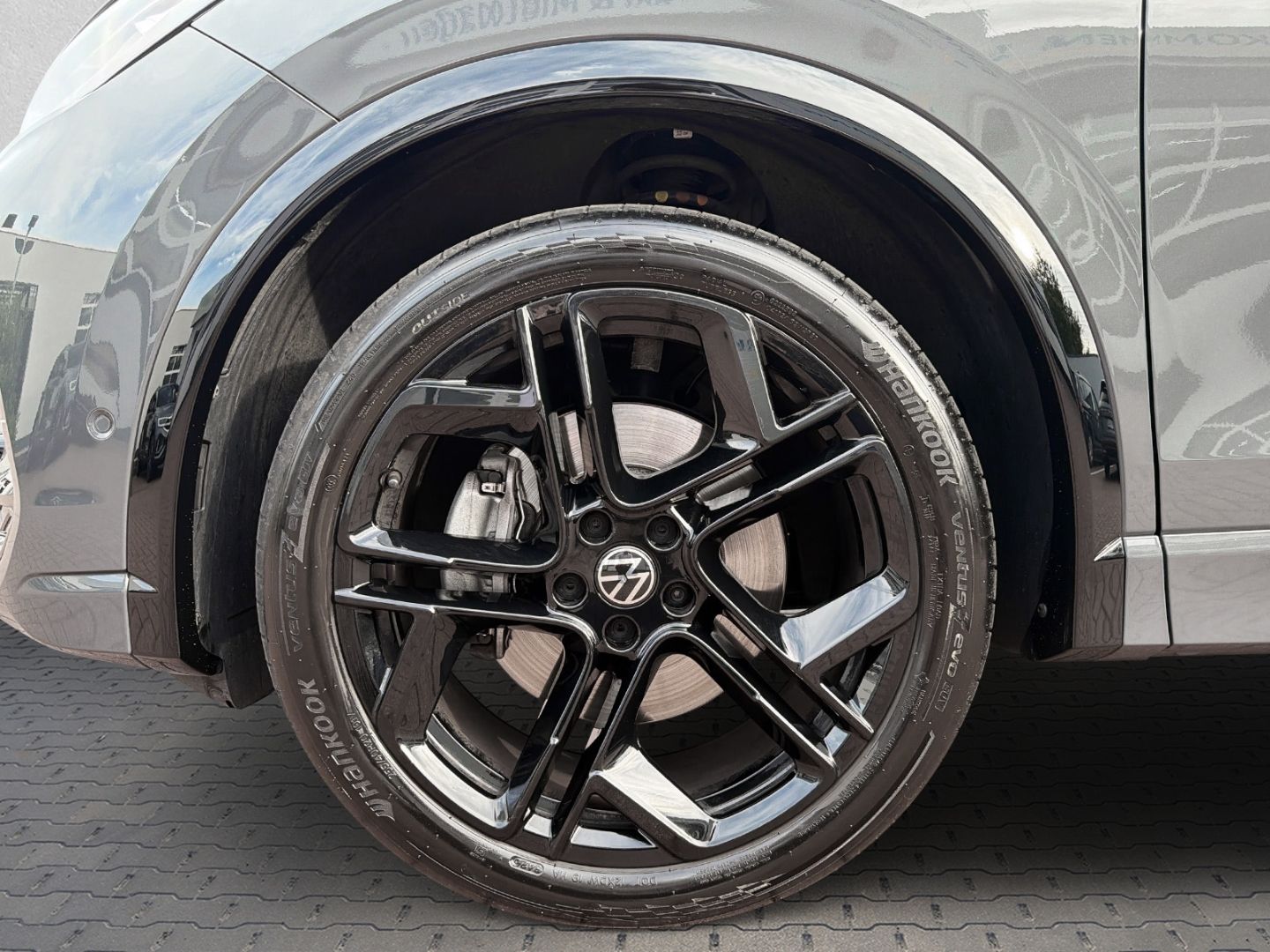 Volkswagen Tiguan 2025 г. Серый, пробег 14250 км