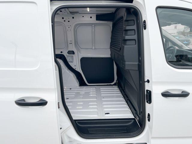 Volkswagen Caddy 2021 г. Белый, пробег 45818 км