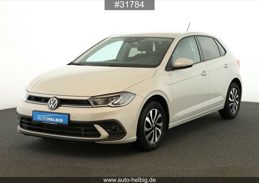 Volkswagen Polo 2023 г. Серый, пробег 43200 км