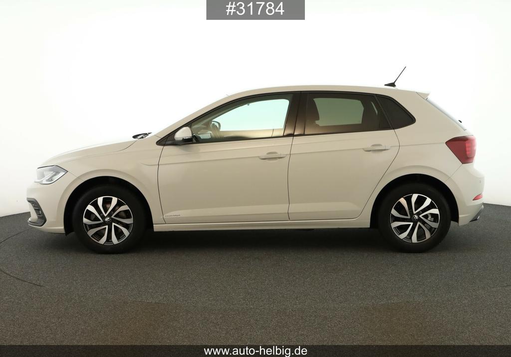 Volkswagen Polo 2023 г. Серый, пробег 43200 км