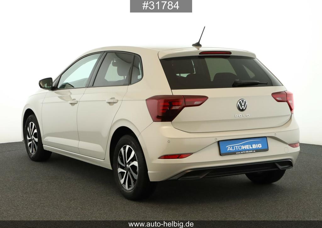Volkswagen Polo 2023 г. Серый, пробег 43200 км