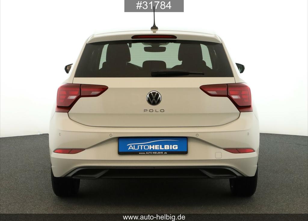 Volkswagen Polo 2023 г. Серый, пробег 43200 км
