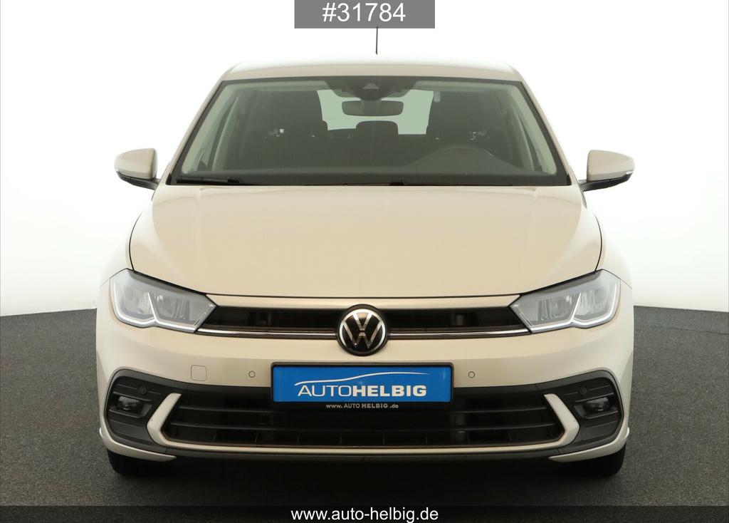 Volkswagen Polo 2023 г. Серый, пробег 43200 км
