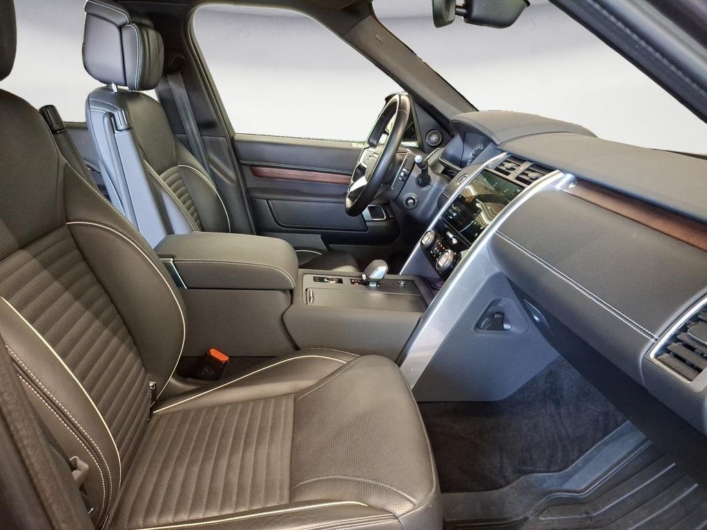 Land Rover Discovery 2023 г. Серый, пробег 56373 км