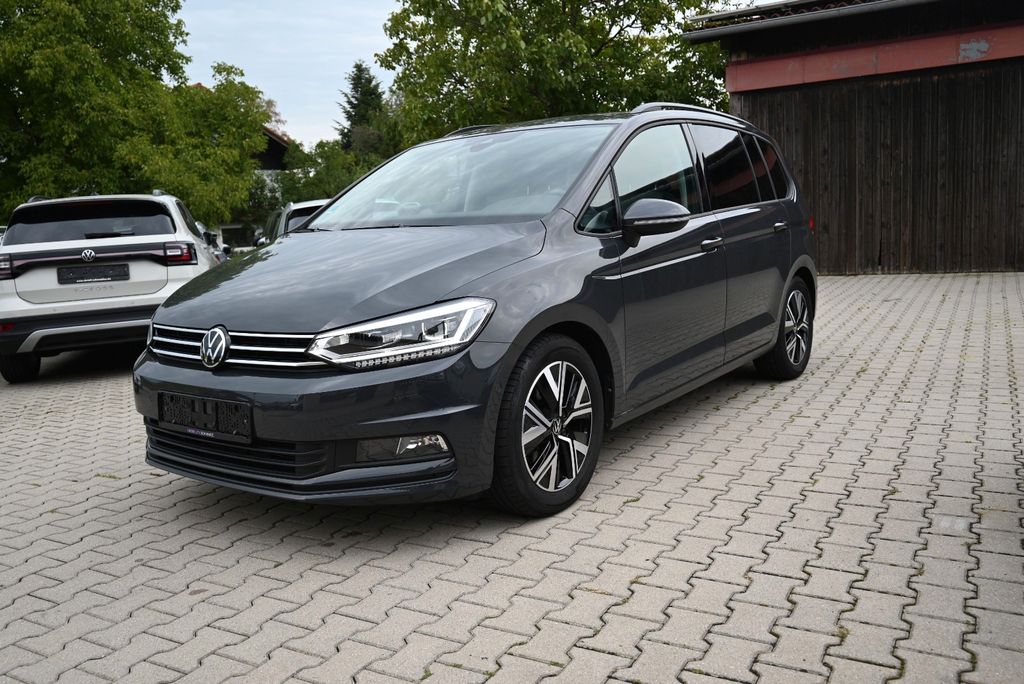 Volkswagen Touran 2025 г. Серый, пробег 35000 км