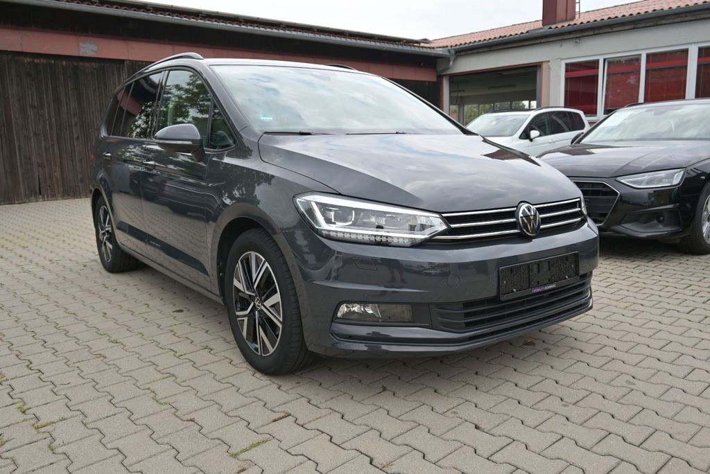 Volkswagen Touran 2025 г. Серый, пробег 35000 км