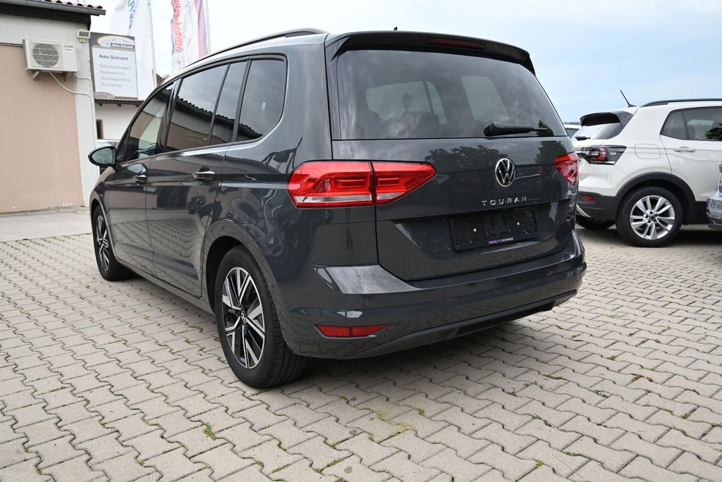 Volkswagen Touran 2025 г. Серый, пробег 35000 км