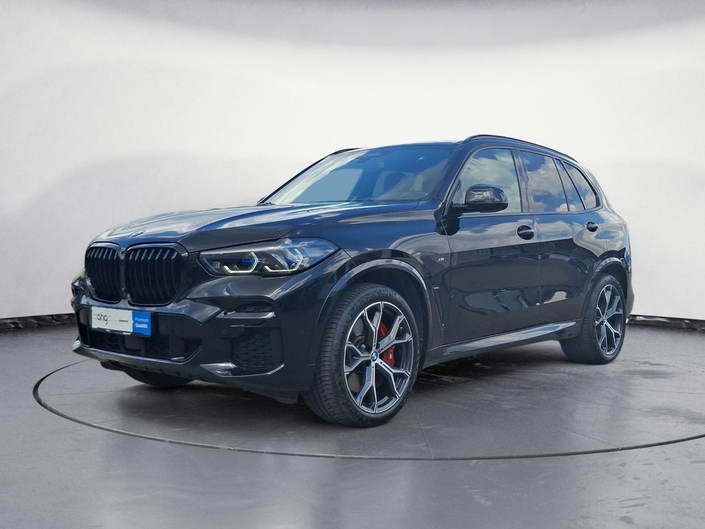 BMW X5 M50 2023 г. Серый, пробег 45600 км