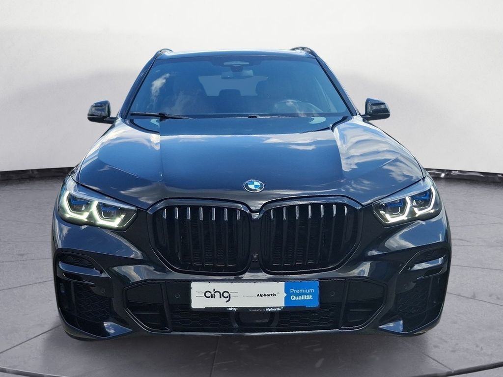 BMW X5 M50 2023 г. Серый, пробег 45600 км