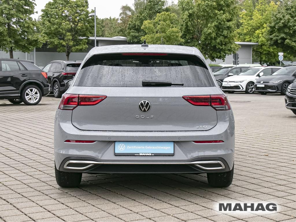 Volkswagen Golf 2023 г. Серый, пробег 31552 км