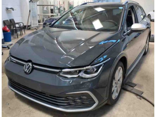Volkswagen Golf 2024 г. Серый, пробег 22582 км