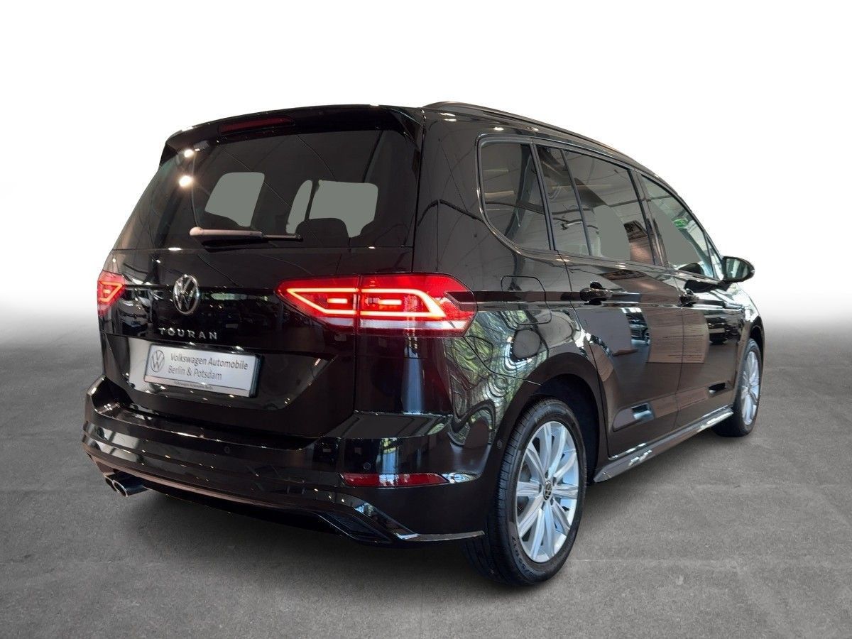 Volkswagen Touran 2025 г. Чёрный, пробег 17900 км
