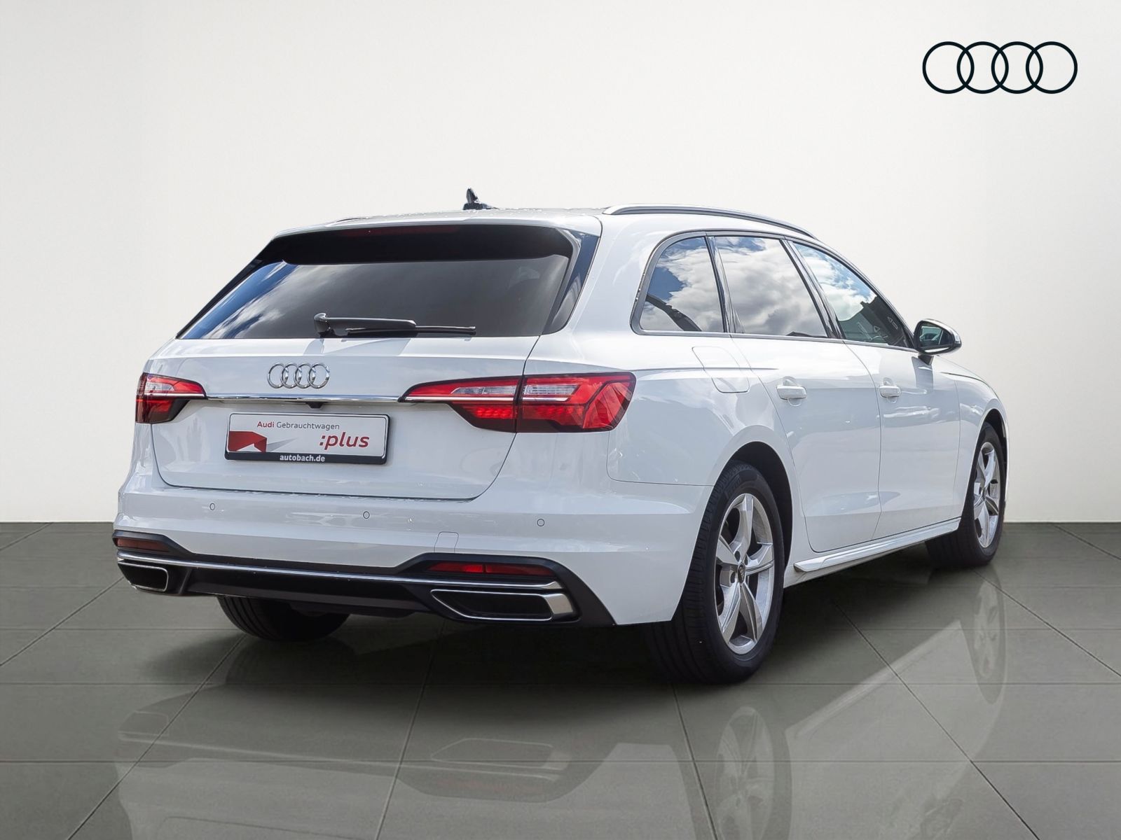 Audi A4 2023 г. Белый, пробег 44840 км