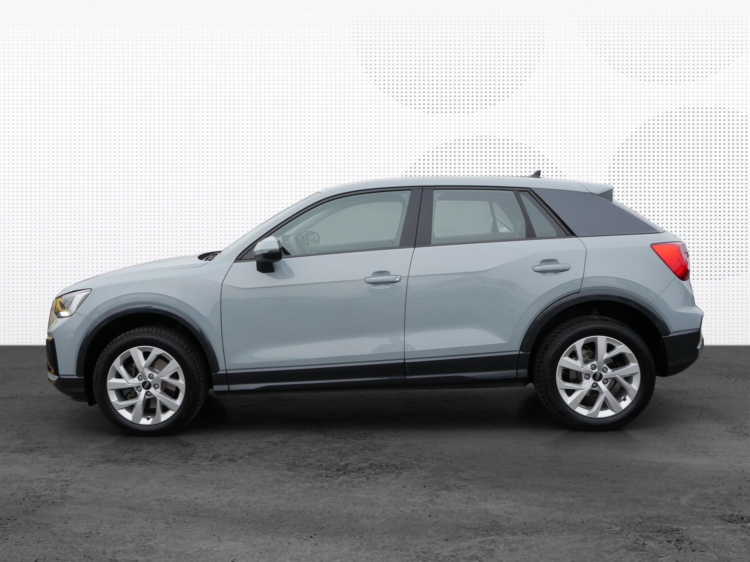 Audi Q2 2024 г. Серый, пробег 44000 км
