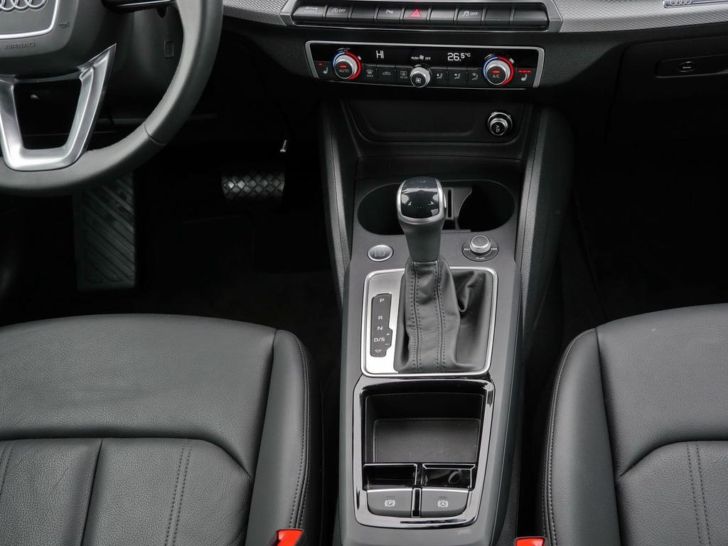 Audi Q2 2024 г. Серый, пробег 44000 км