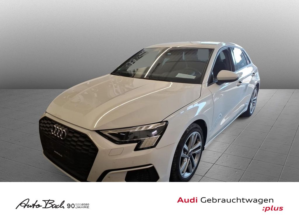 Audi A3 2023 г. Белый, пробег 52700 км