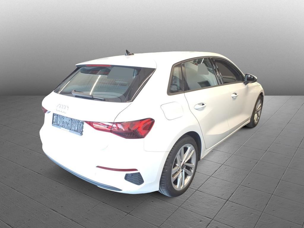 Audi A3 2023 г. Белый, пробег 52700 км