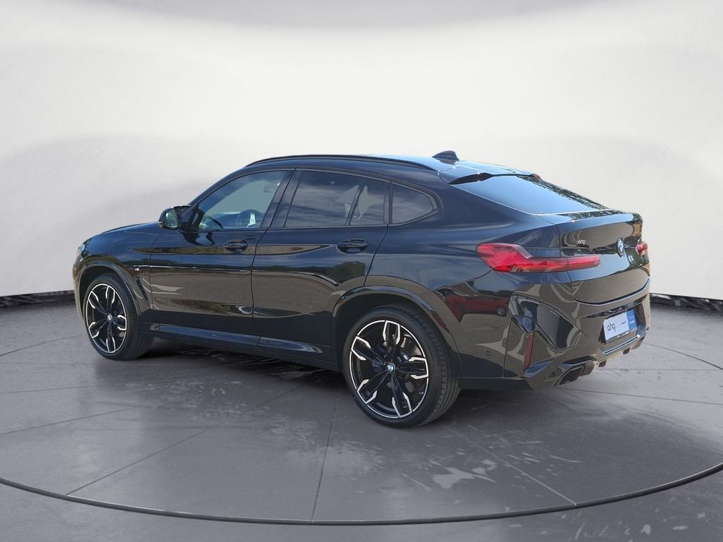 BMW X4 M40 2025 г. Чёрный, пробег 33500 км