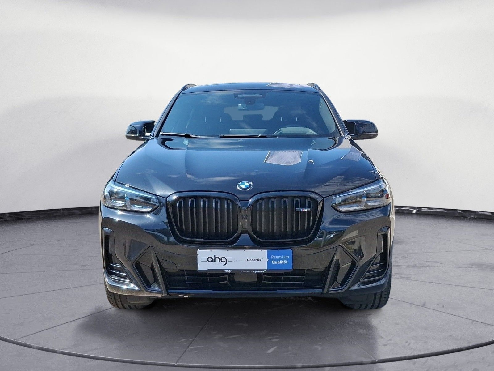 BMW X4 M40 2025 г. Чёрный, пробег 33500 км