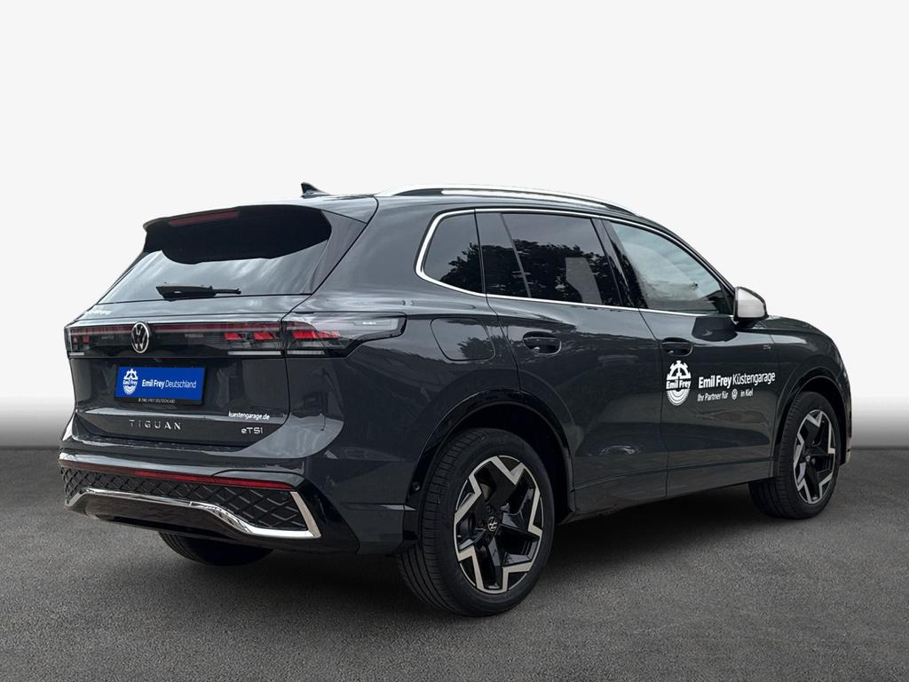 Volkswagen Tiguan 2026 г. Серый, пробег 4900 км