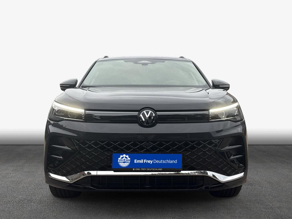 Volkswagen Tiguan 2026 г. Серый, пробег 4900 км