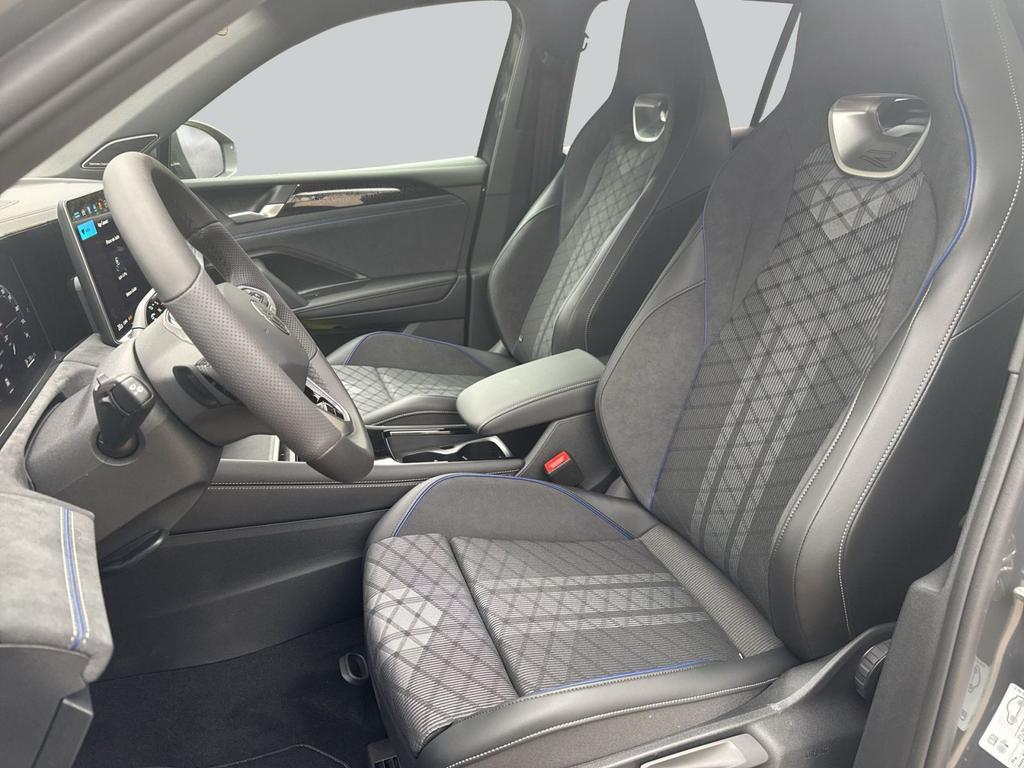 Volkswagen Tiguan 2026 г. Серый, пробег 4900 км
