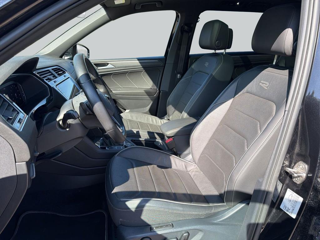 Volkswagen TIGUAN ALLSPACE 2023 г. Чёрный, пробег 36393 км