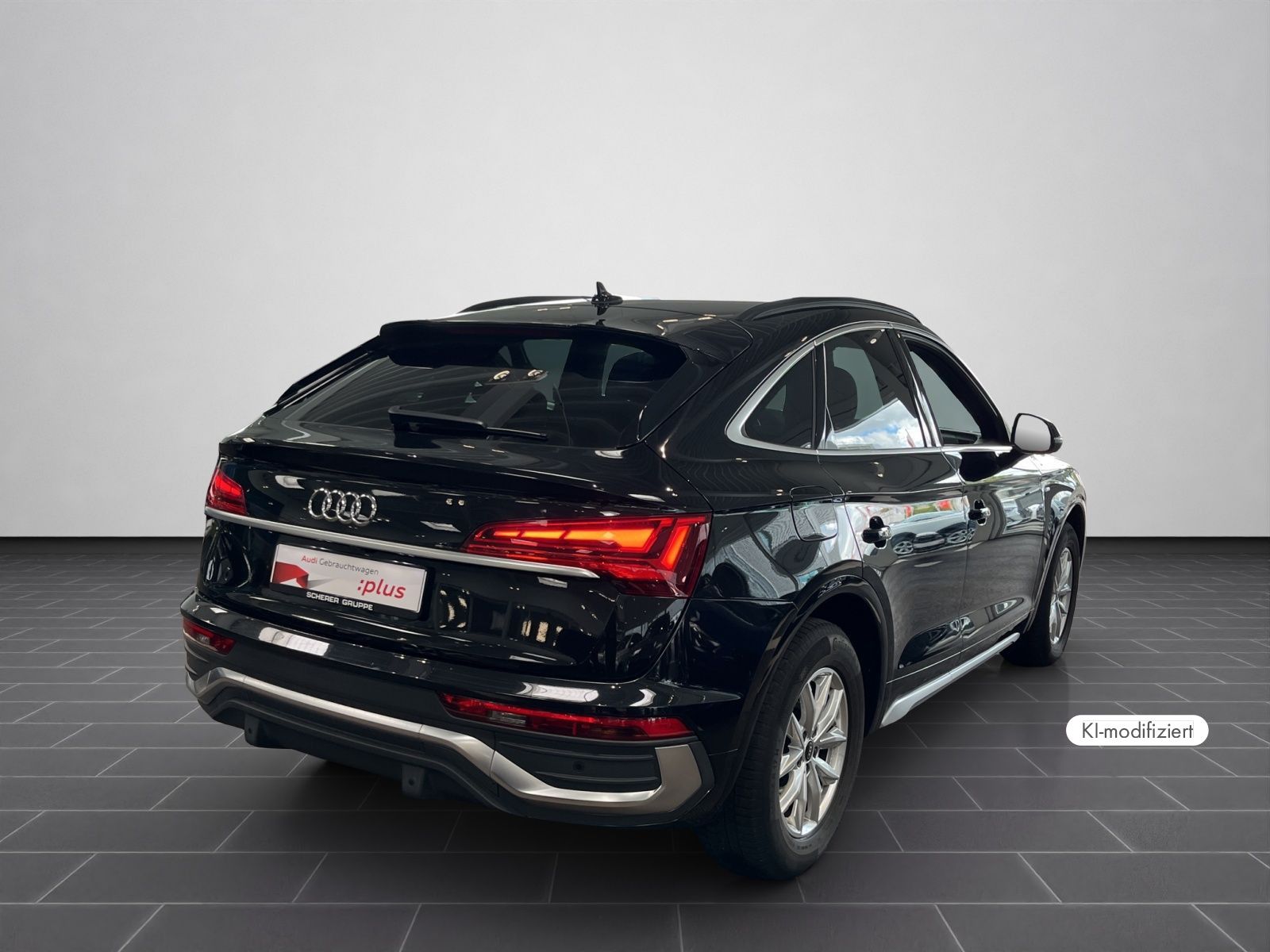 Audi Q5 2022 г. Чёрный, пробег 43840 км