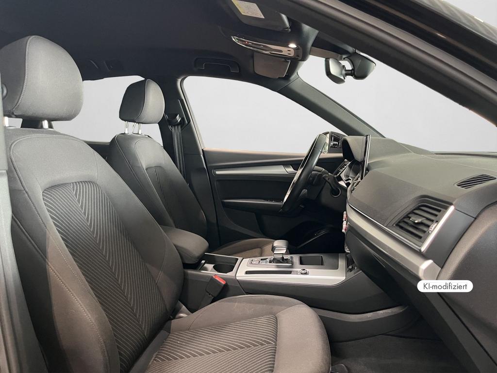 Audi Q5 2022 г. Чёрный, пробег 43840 км