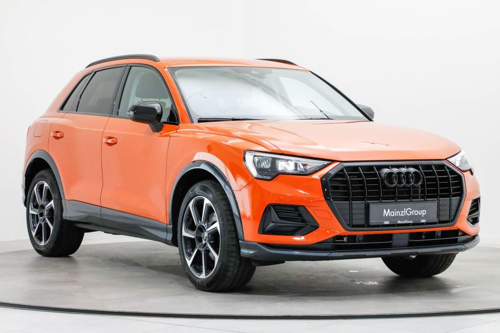 Audi Q3 2023 г. Оранжевый, пробег 49700 км