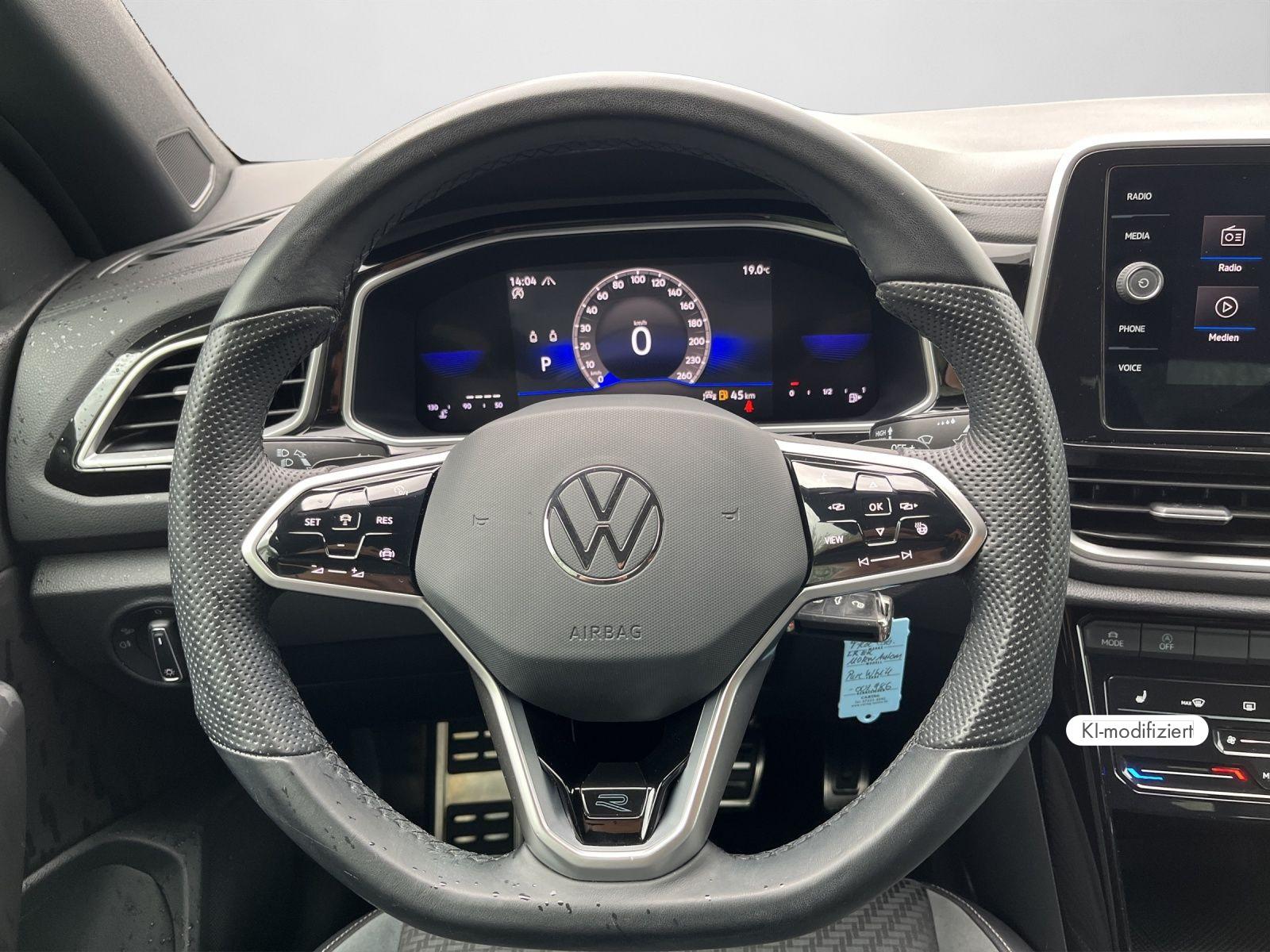 Volkswagen T-Roc 2022 г. Белый, пробег 28458 км