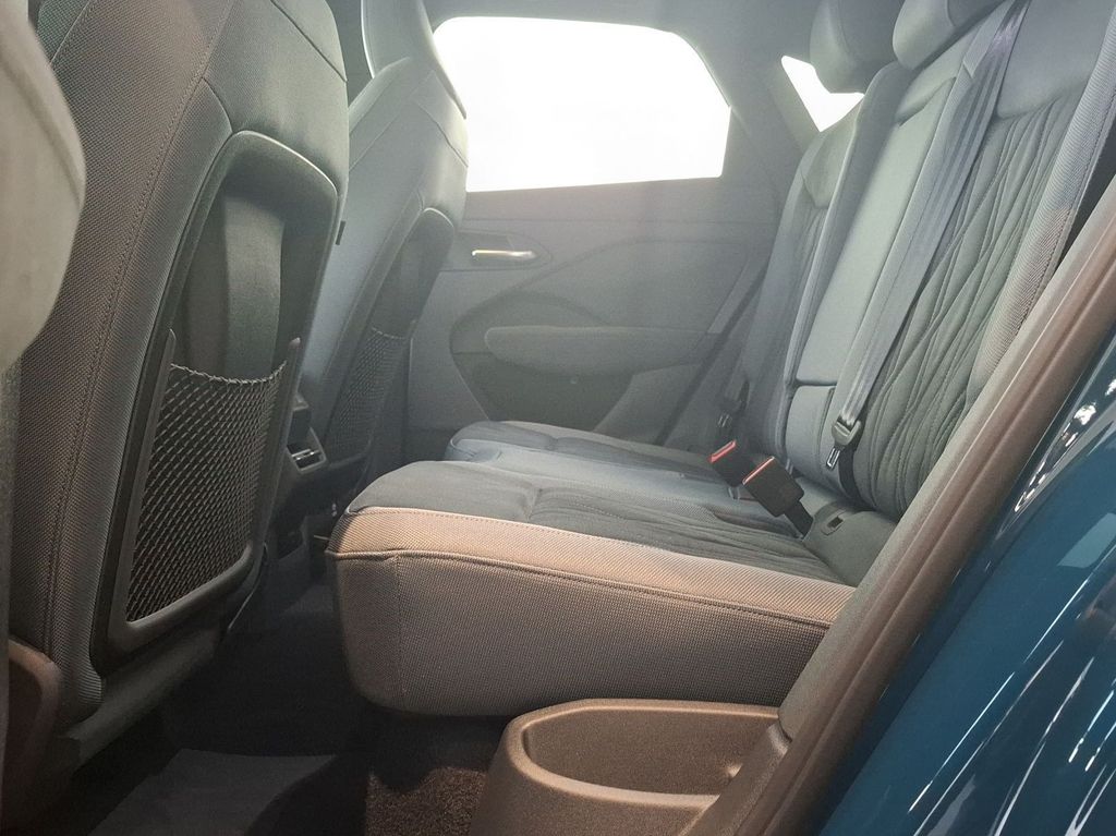 Audi Q3 2026 г. Синий, пробег 14500 км